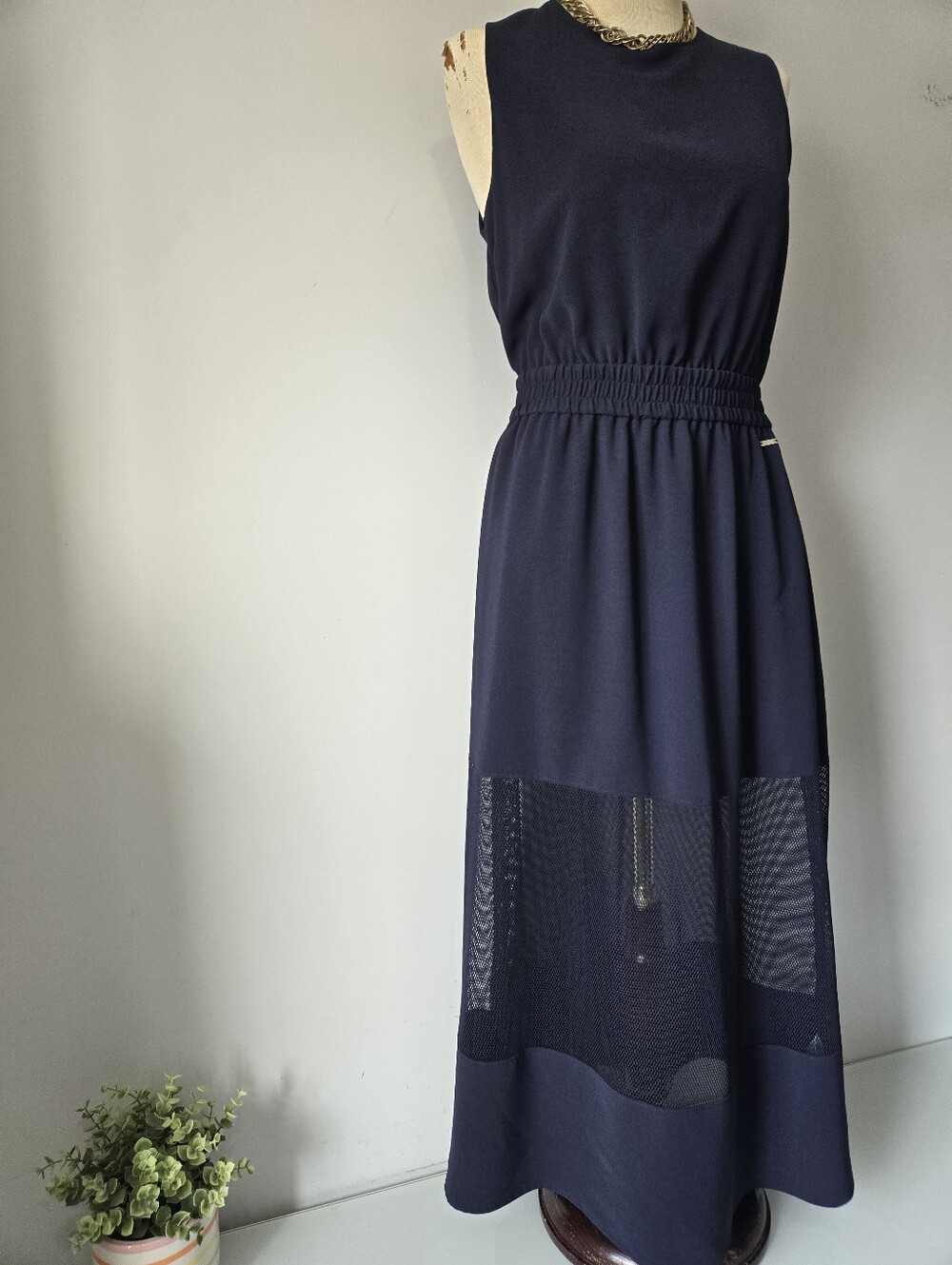 Armani Exchange Navy Sleeveless Maxi Dress with Sheer Mesh Panel. Size 4 - Picture 3 of 14